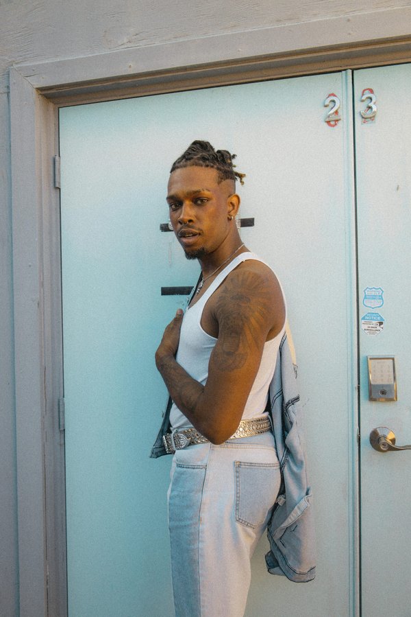 Explore stylish y2k belts to elevate your retro look !